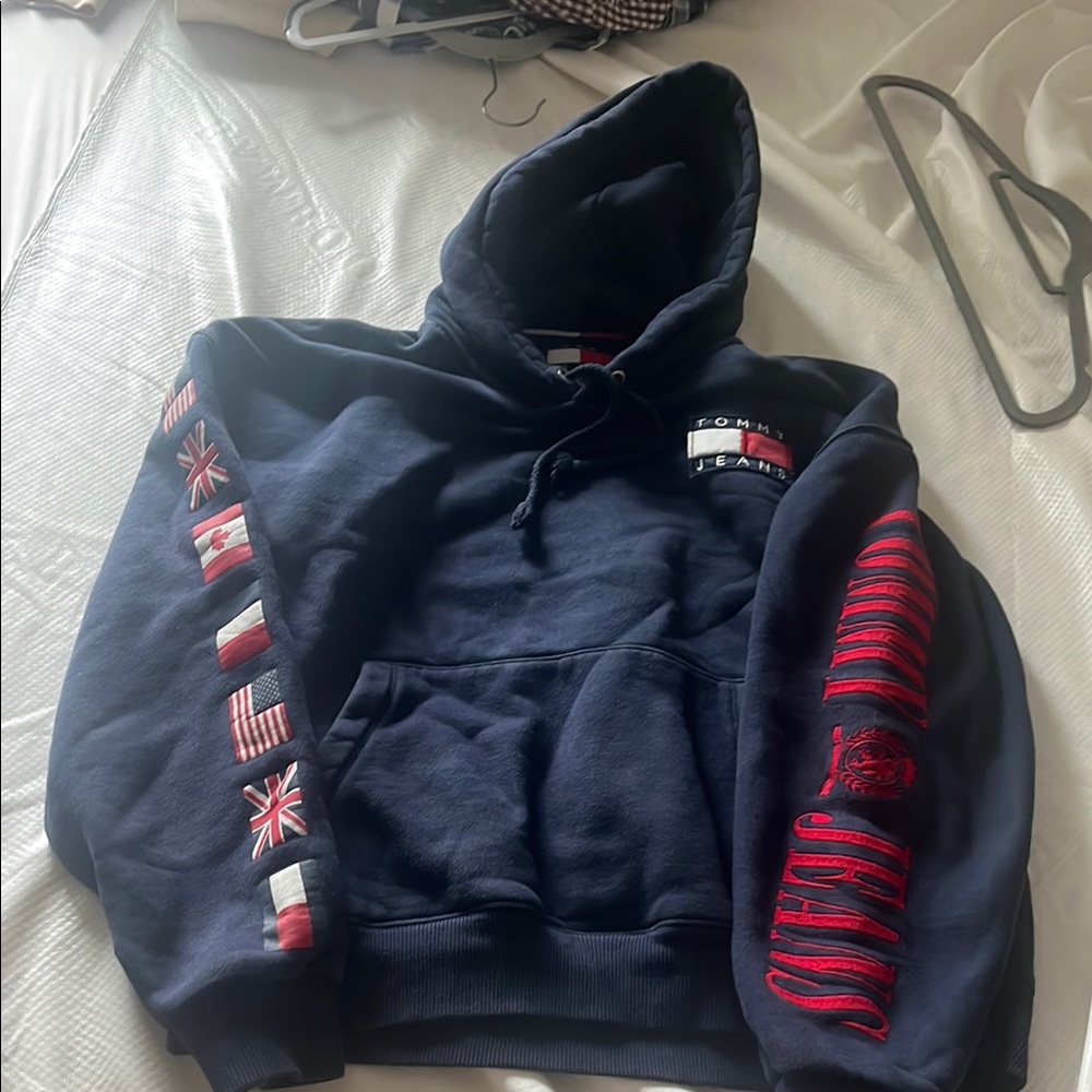 Tommy Hilfiger Blue and Red Sweatshirt Embroidered Men’s Medium 90s Capsule Rare